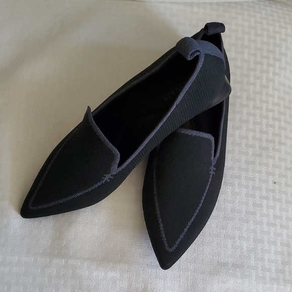 VIVAIA Sleek Black Slipon Flats Sz 8 - Picture 11 of 13